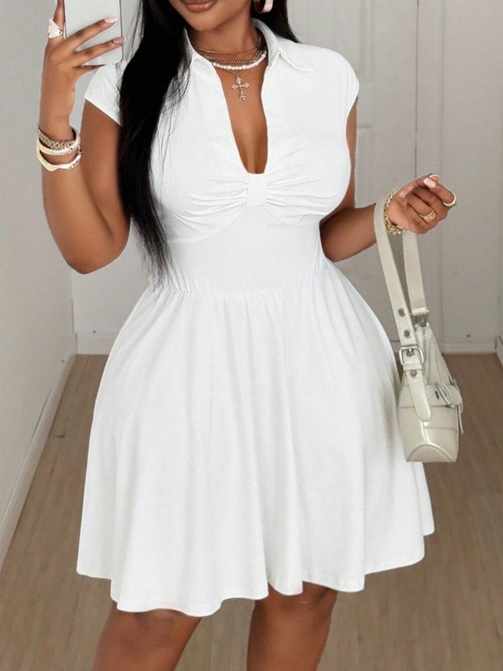 White Casual Women's Plus Size V-Neck Ruched Bust Short Sleeve mini Dress